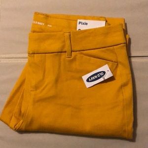 NWT Old Navy Mustard Pixie Pants Sz 2
